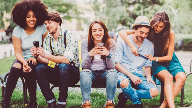 GettyImages - smartphone attention