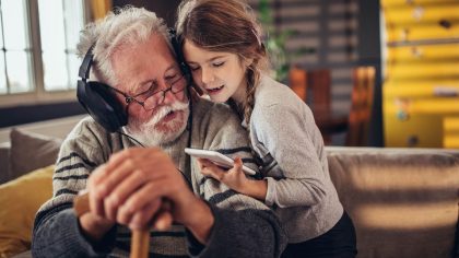 GettyImages - famille et réseau social - family and social network