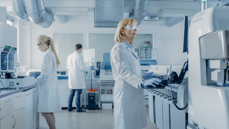 GettyImages - IA et recherche pharmaceutique - AI and pharmaceutical research